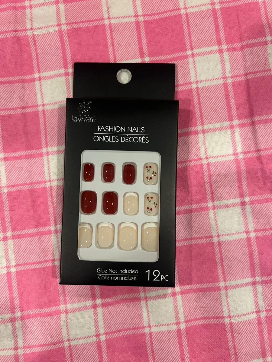 Fashion Press-On Nails Cherry Design 12pc