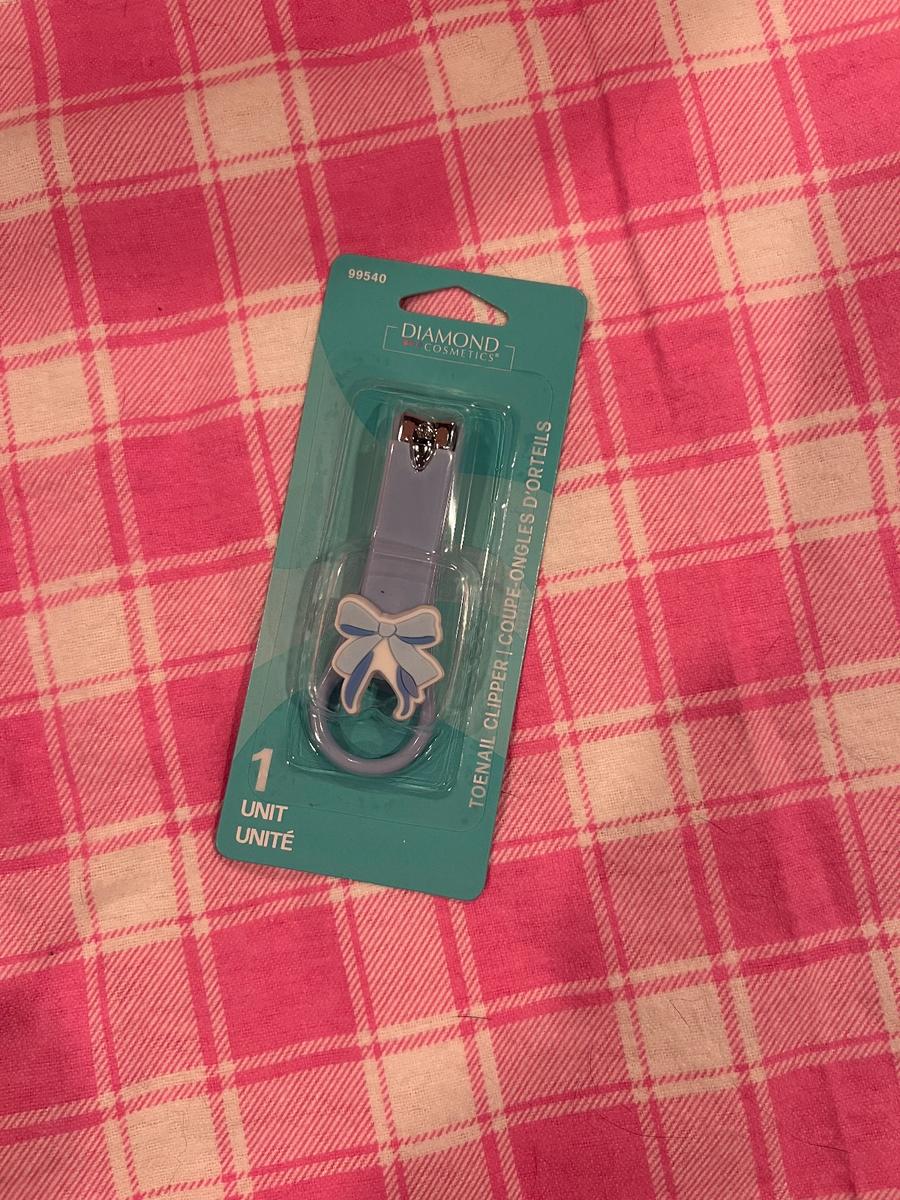 Diamond Cosmetics Blue Bow toenail clipper