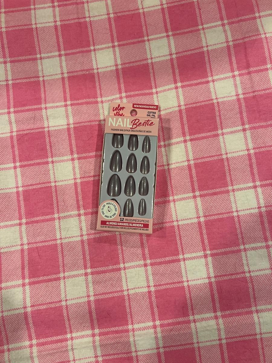 Color Vibe Nail Bestie press-on nails /almond/ Gal Pal Gray shimmer