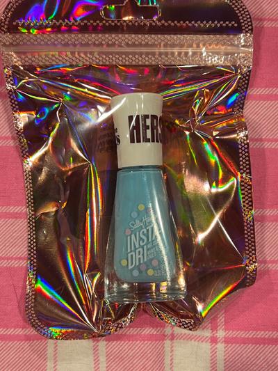 Sally Hansen Insta-Dri Nail Color "Egg-StraOrdinary"