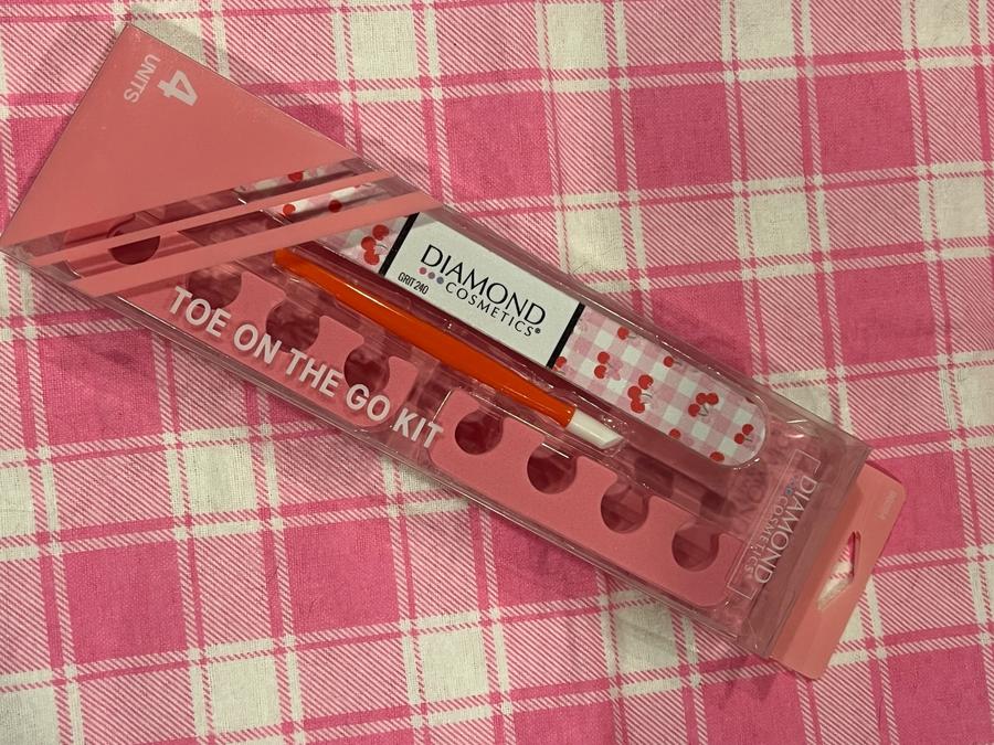 Diamond Cosmetics Toe On The Go Kit 4-unit/ Cherries