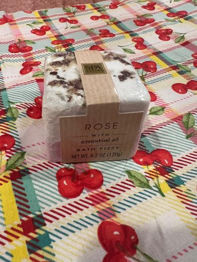 Spa Luxury Rose Essential Oil Bath Fizzy 4.2oz