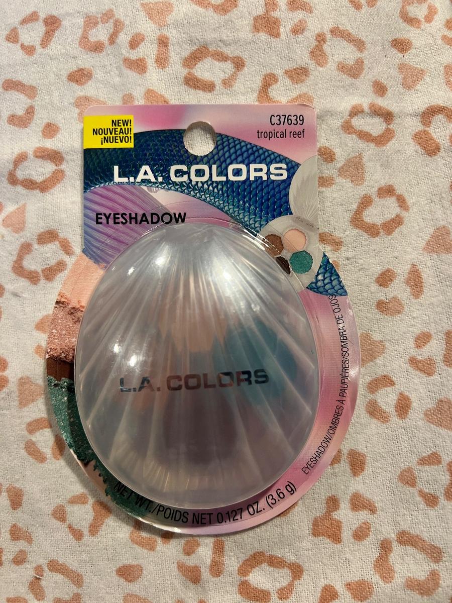 L.A. Colors Eyeshadow Tropical Reef Shell Compact