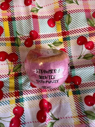 Strawberry Scented Bath Fizzer