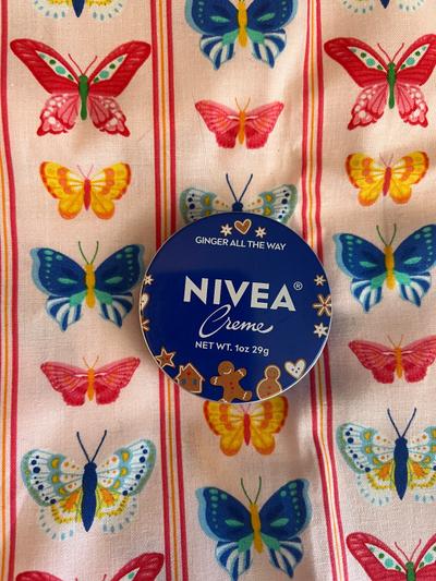 NIVEA Creme "Ginger All The Way" Holiday Tin 1oz