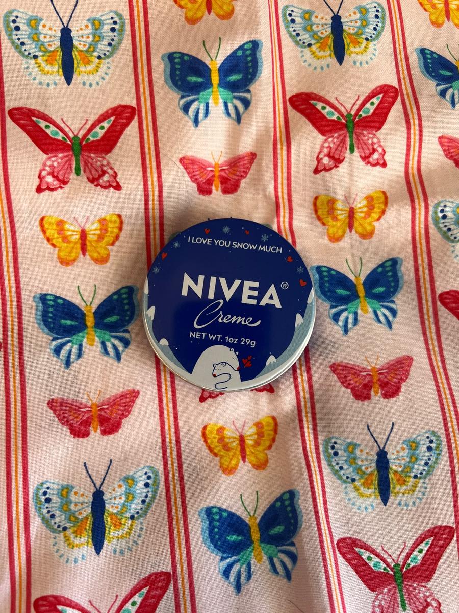 Nivea Creme tin I Love You Snow Much 1oz