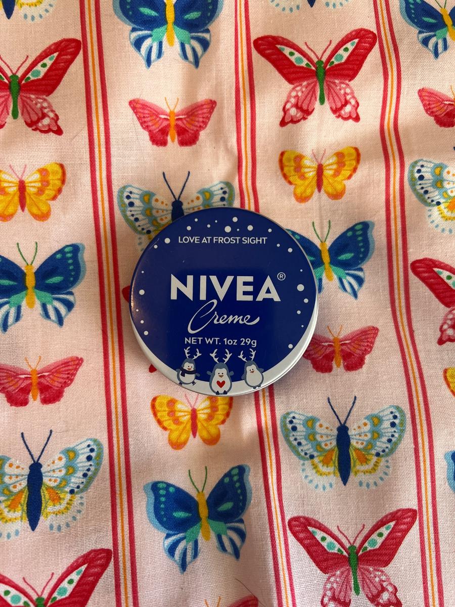 Nivea Creme tin 1oz holiday edition