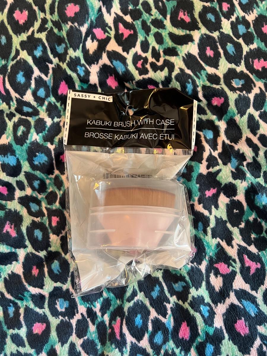 Sassy + Chic Kabuki Brush with Case