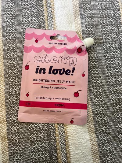 Spa Scentials Cherry in Love Brightening Jelly Mask