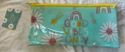 Good Vibes Only Daisy Pouch