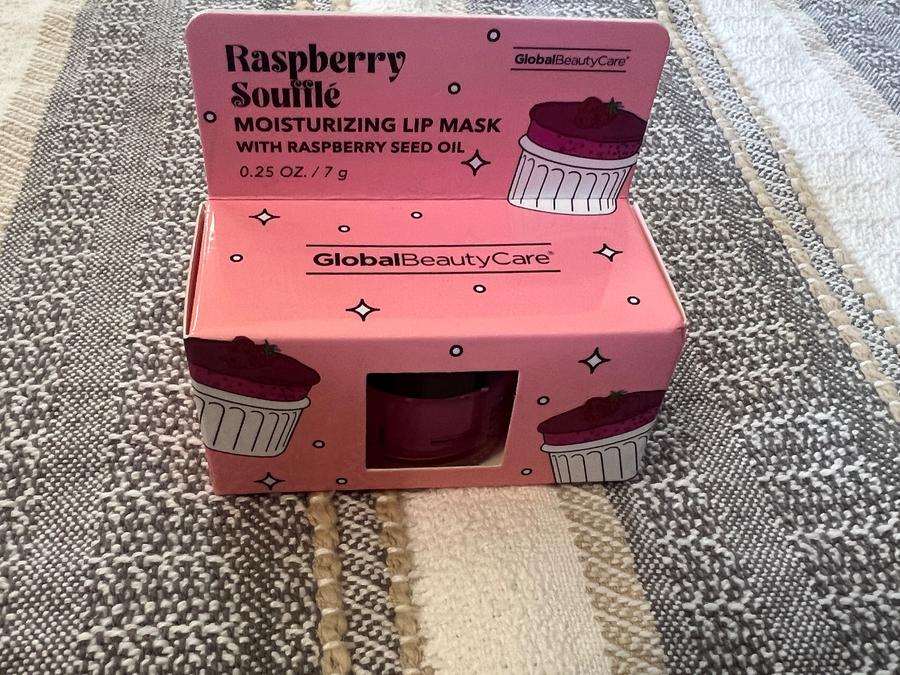 Global Beauty Care Raspberry Soufflé Moisturizing Lip Mask