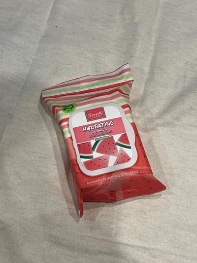 Incredibly Clean Hydrating Watermelon Facial Cleansing Wipes 25ct