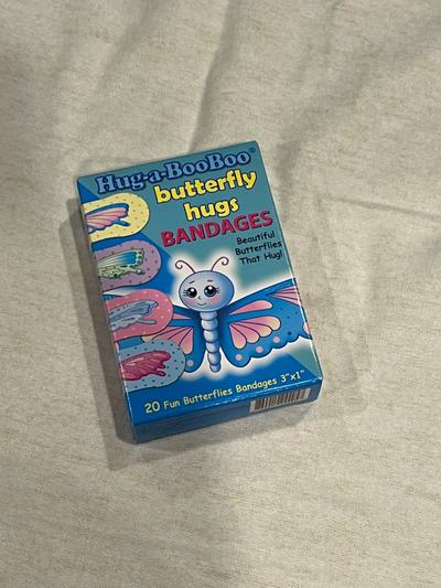 Hug-a-BooBoo Butterfly Hugs Bandages 20ct