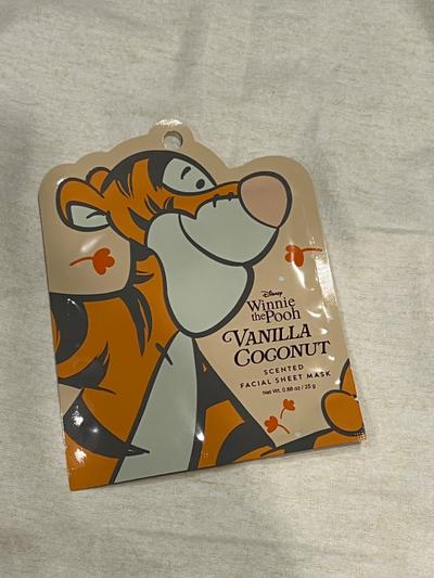 Disney Winnie the Pooh Tigger Vanilla Coconut Scented Facial Sheet Mask