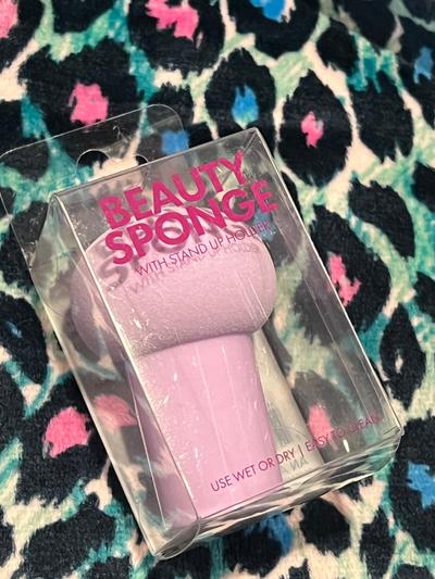 Beauty Sponge with Stand Up Holder