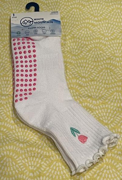 White Mountain Pilates Grip Socks/ Tulip Ruffle