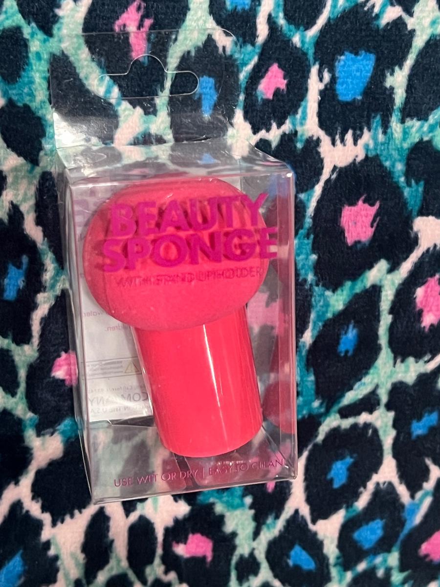 Beauty Sponge with Stand-Up Holder pink