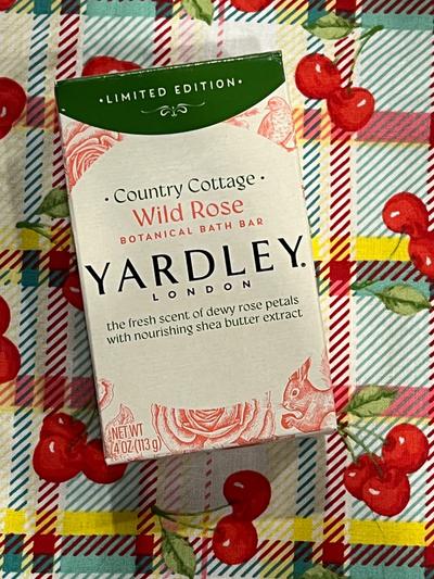 Yardley London Country Cottage Wild Rose Botanical Bath Bar