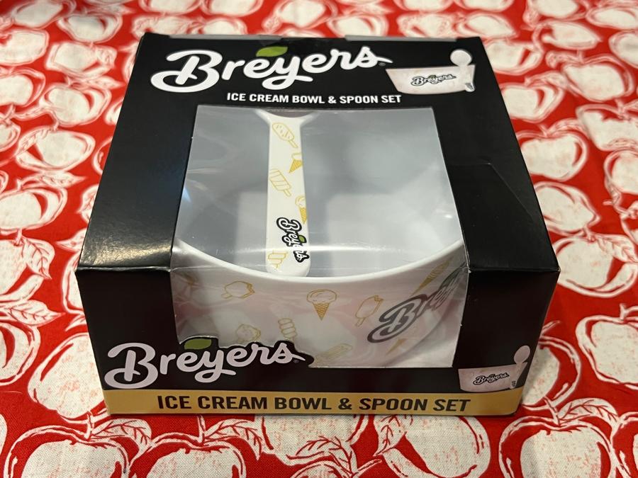 Breyers Ice Cream Bowl & Spoon Set/ White Print