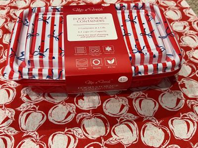 Flip n' Fresh Food Storage Containers 4-Piece Set/ Red, White & Bow