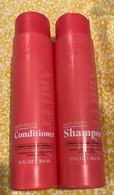 White Rain Anti Frizz Shampoo & Conditioner Set