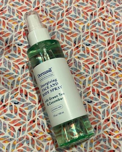 Dermasil Energizing Face & Body Spray Green Tea Cucumber 5oz
