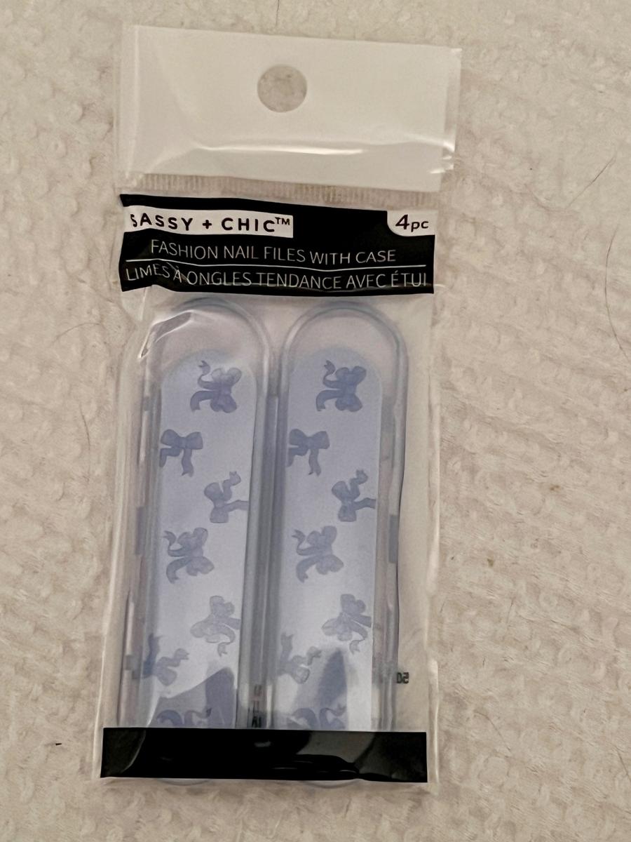 Sassy + Chic Fashion Nail Files with Case 4pc Blue Bow