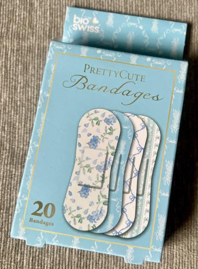 PrettyCute Floral Bandages 20ct