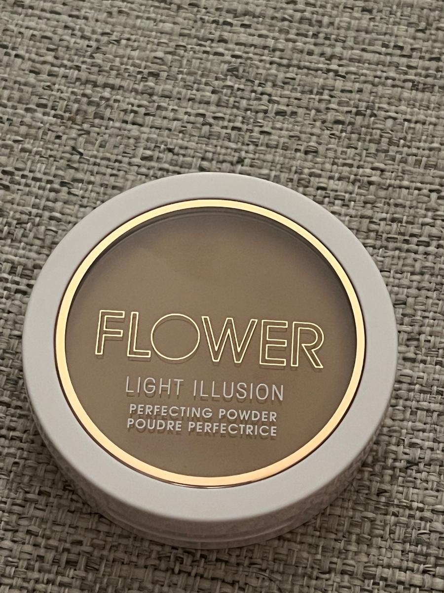 Flower Light Illusion Perfecting Powder/Caramel