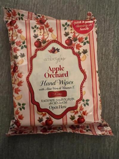 Amberglow Apple Orchard Hand Wipes with Aloe Vera & Vitamin E